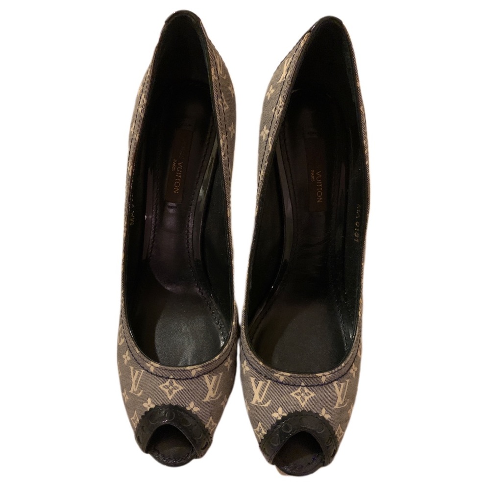 Louis Vuitton Monogram peep toe heel